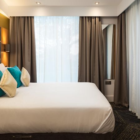 รูมซ์ ลอนดอน สแตรทฟอร์ด Aparthotel ภายนอก รูปภาพ