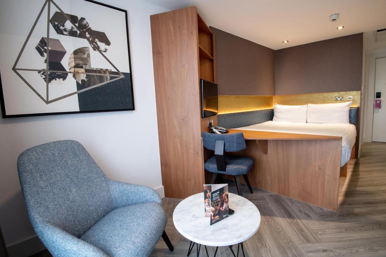 รูมซ์ ลอนดอน สแตรทฟอร์ด Aparthotel ภายนอก รูปภาพ