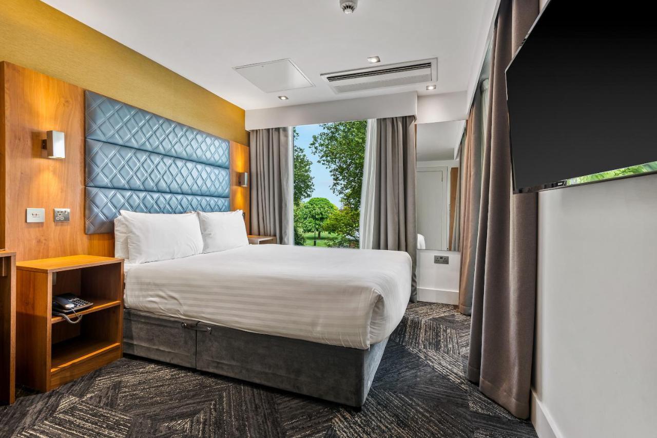 รูมซ์ ลอนดอน สแตรทฟอร์ด Aparthotel ภายนอก รูปภาพ