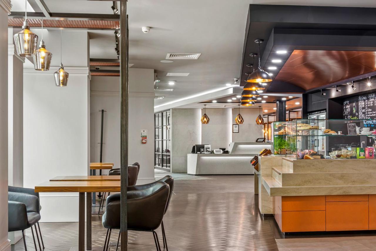 รูมซ์ ลอนดอน สแตรทฟอร์ด Aparthotel ภายนอก รูปภาพ