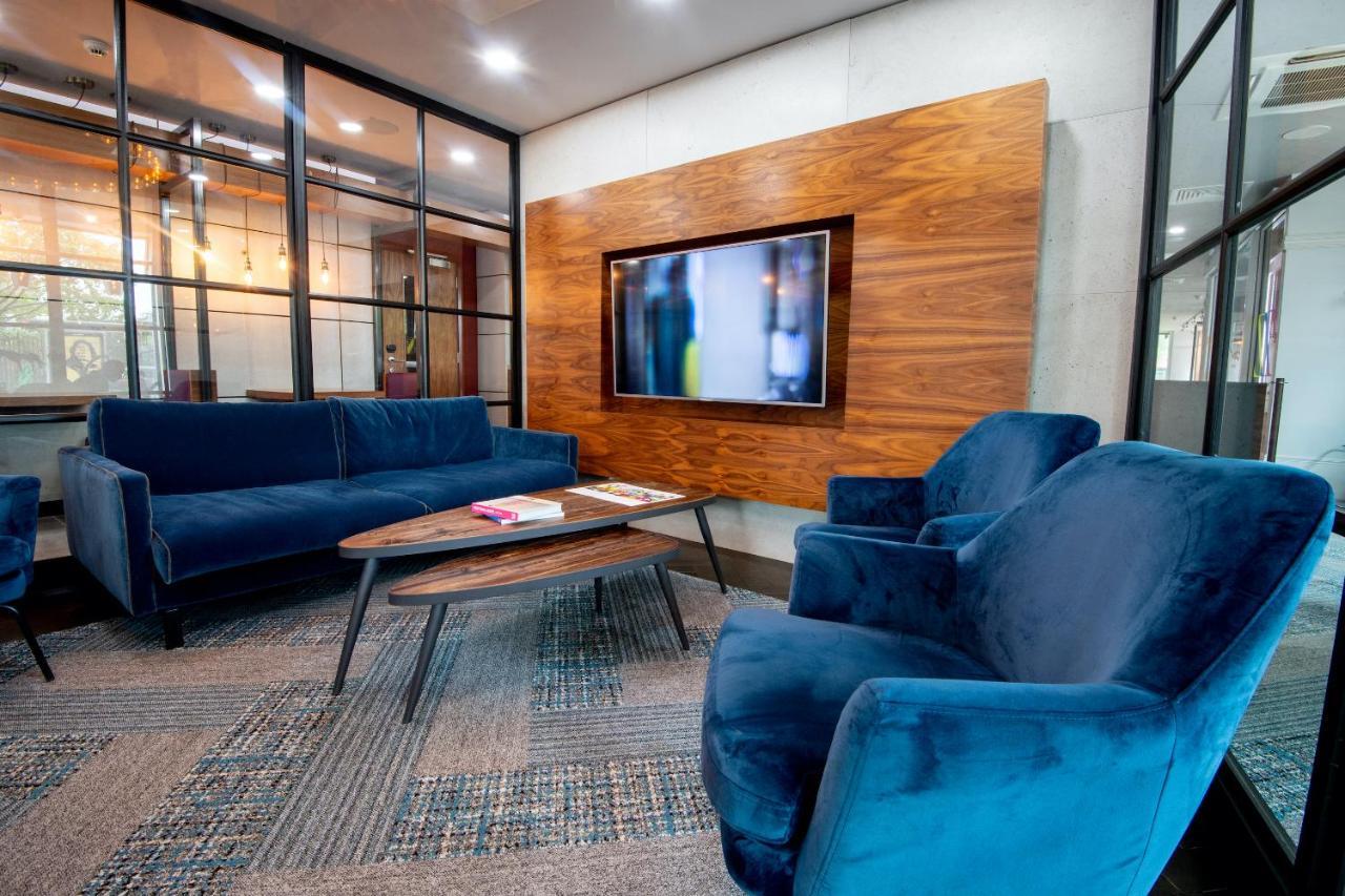 รูมซ์ ลอนดอน สแตรทฟอร์ด Aparthotel ภายนอก รูปภาพ